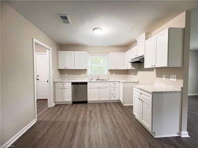 806 Ernest Ct, High Point, NC 27263 - photo 6