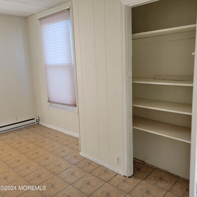 38 Main St unit . 4, Keyport, NJ 07735 - photo 5