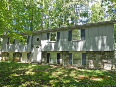 95 Fox Run Dr, Hendersonville, NC 28792 - photo 2