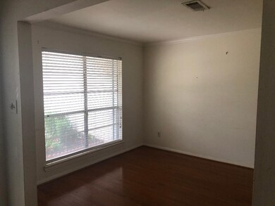 1035 Twin Falls Rd, Houston, TX 77088 - photo 5