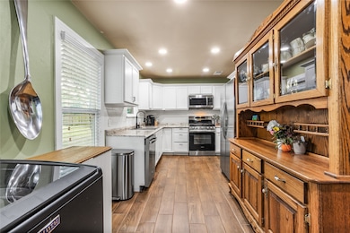 145 Parkwood Ave, Arlington, TX 76013 - photo 4