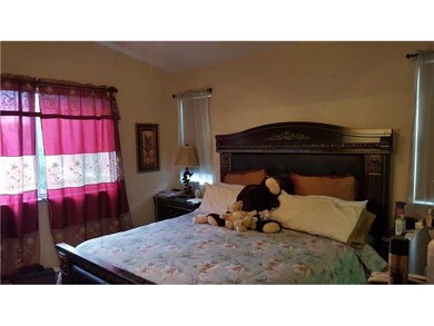 3033 Laurel Ridge Cir, Riviera Beach, FL 33404 - photo 3