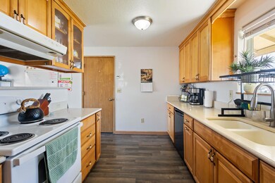 605 SW 23rd St, Redmond, OR 97756 - photo 6