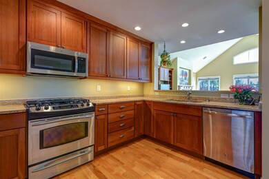 237 Cushing Rd, Newmarket, NH 03857 - photo 4