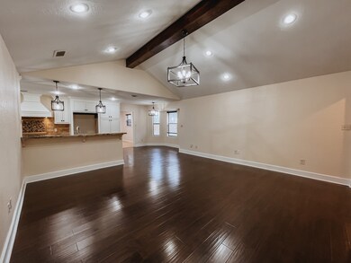 800 Live Oak Ave, Bay City, TX 77414 - photo 3