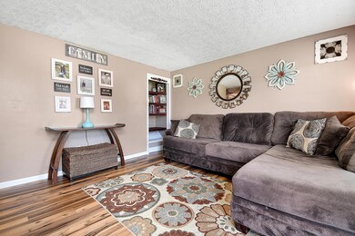 1760 Hollow Run Dr, Columbus, OH 43223 - photo 7