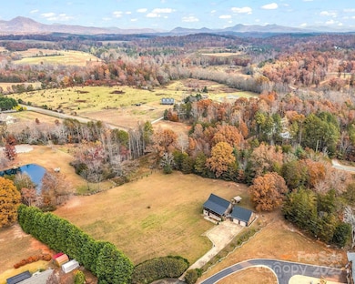 557 Emerald Pkwy, Rutherfordton, NC 28139 - photo 2