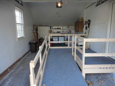 Parking Lot/Garage Garage has ramp