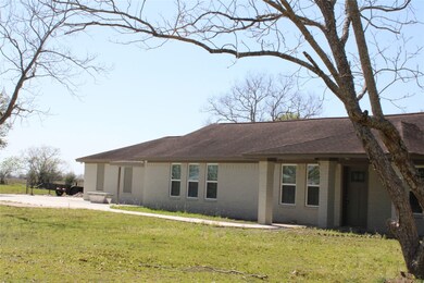 13416 Kanak St, Needville, TX 77461 - photo 4