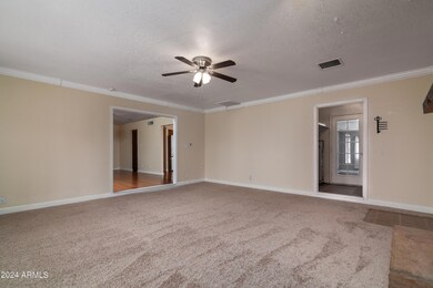 05_Large Family Room - View 2