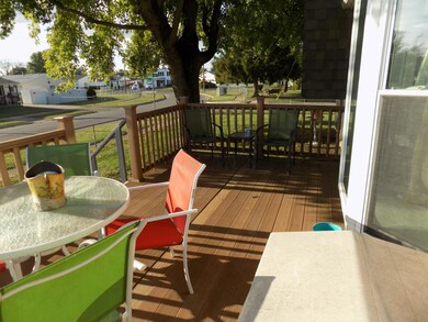Front Entry/Deck