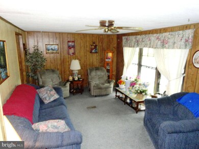 109 Berts Dr, Lothian, MD 20711 - photo 2