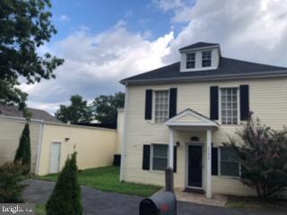 1103 Cedar Heights Dr, Capitol Heights, MD 20743 - photo 2