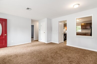 S - 3930 E Fulton St - 024