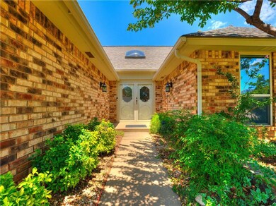 Pretty and shaded walkway
