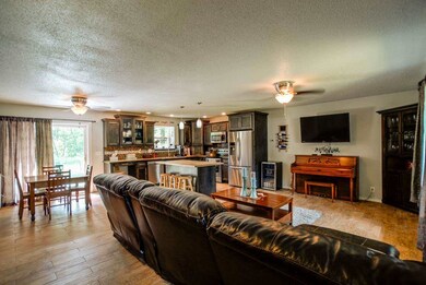 3710 Coach Lantern Dr, Wisconsin Rapids, WI 54494 - photo 6