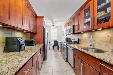 Essex House unit 2C, Forest Hills, NY 11375 - photo 6