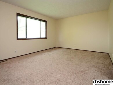 13112 Boyd Cir, Omaha, NE 68164 - photo 4