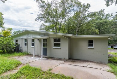 4811 Ducheneau Dr, Jacksonville, FL 32210 - photo 6