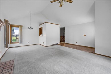 1600 Hidden Hollow Ln NW, Cedar Rapids, IA 52405 - photo 7