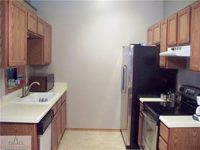 7421 Glen Terra Dr, Lansing, MI 48917 - photo 6