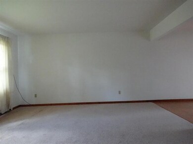 905 S Chase Dr, Crown Point, IN 46307 - photo 2