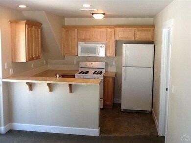 1410 NW John Fremont St, Bend, OR 97701 - photo 7
