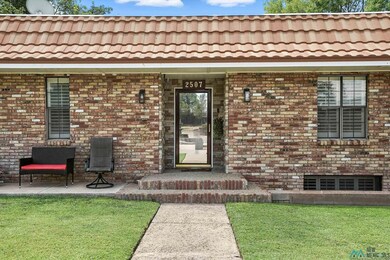 2507 N Crown Cir, Carlsbad, NM 88220 - photo 3