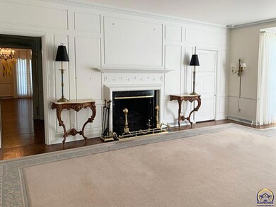 1550 SW Stratford Rd, Topeka, KS 66604 - photo 2