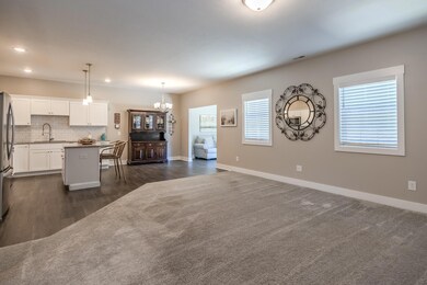 7504 Hardwood St-15