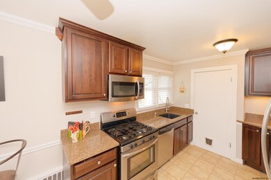 51 Hillview Ave, Rensselaer, NY 12144 - photo 7