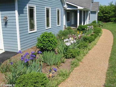 335 Hunters Point, Nellysford, VA 22958 - photo 2