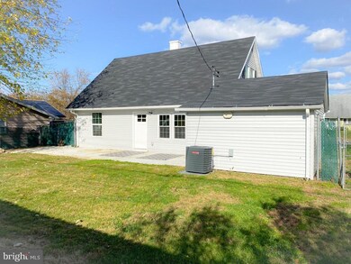 14 Pilgrim Ln, Willingboro, NJ 08046 - photo 2