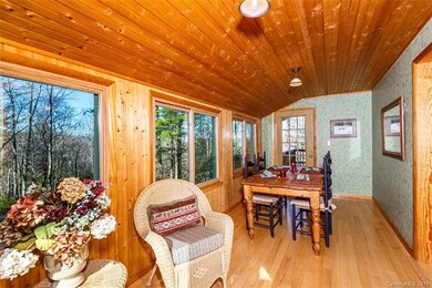 sun room off kitchen