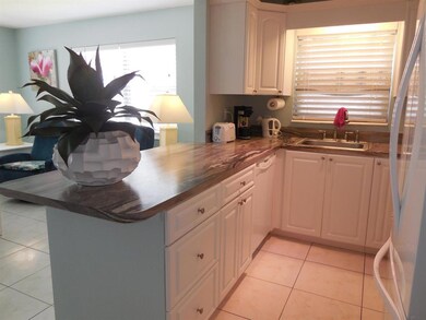 424 Windsor R, West Palm Beach, FL 33417 - photo 2