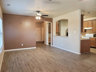 5127 Prosperity Cir, Houston, TX 77018 - photo 5