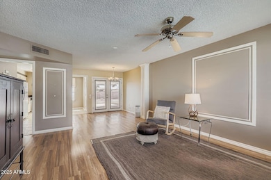 20025 N Willowcreek Cir, Sun City, AZ 85373 - photo 4