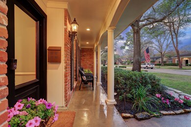 10043 Burgoyne Rd, Houston, TX 77042 - photo 4