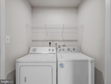 179 Presidents Pointe Ave, Ranson, WV 25438 - photo 3