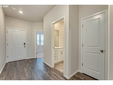 2897 U St, Springfield, OR 97477 - photo 3