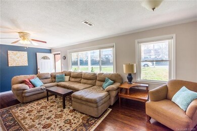 803 Oakdale Dr unit 1, Statesville, NC 28677 - photo 4