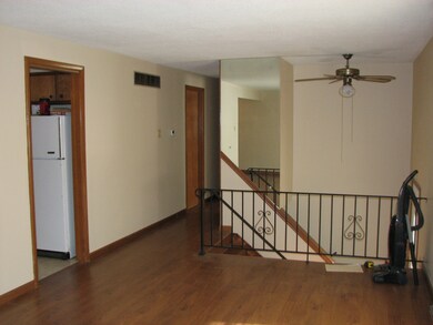 Living Room/Entry