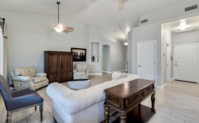4 Entry Living