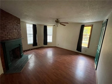 317 N Shenango St, New Castle, PA 16101 - photo 6