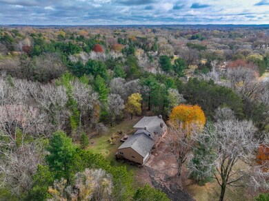 907 Willow Ridge Rd, Hudson, WI 54016 - photo 6