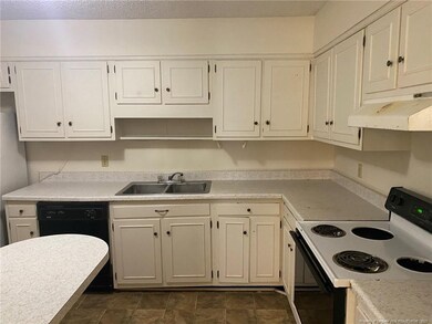 579 Winding Creek Rd unit H, Fayetteville, NC 28305 - photo 6