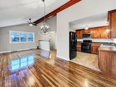 572 Coronation Dr, Franklin, MA 02038 - photo 6