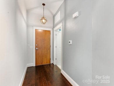 1700 Camden Rd unit 203, Charlotte, NC 28203 - photo 5