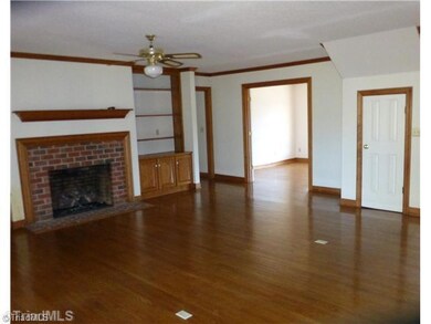 747 Fesmire St, Asheboro, NC 27205 - photo 4