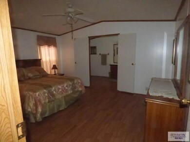 1125 S Palmera Dr, La Feria, TX 78559 - photo 7